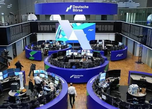 مؤشرات الأسهم الأوروبية  تفتح مستقرة وسط تقييم لمحادثات أمريكا وإيران