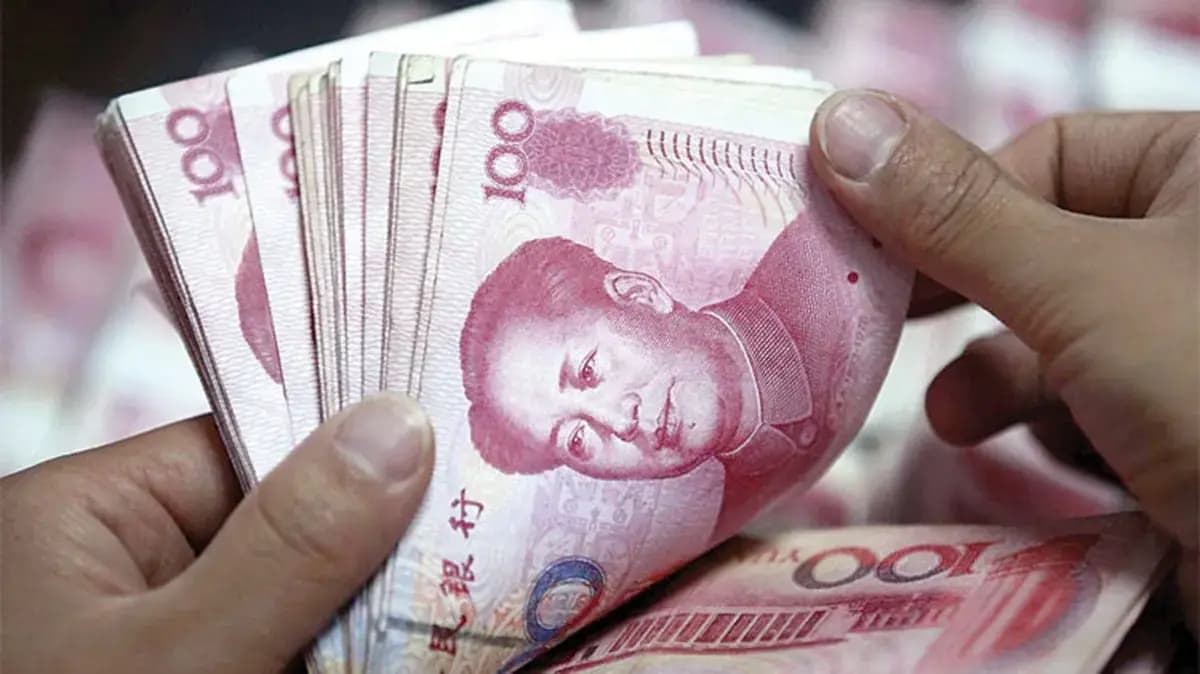 Yen faces biggest weekly loss since May