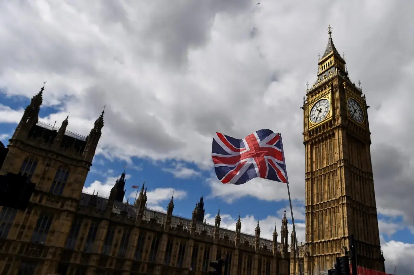 Britain: Inflation Falls to 2.6% in June