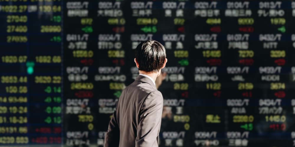 مؤشر الأسهم اليابانية يغلق عند أعلى مستوى على الإطلاق