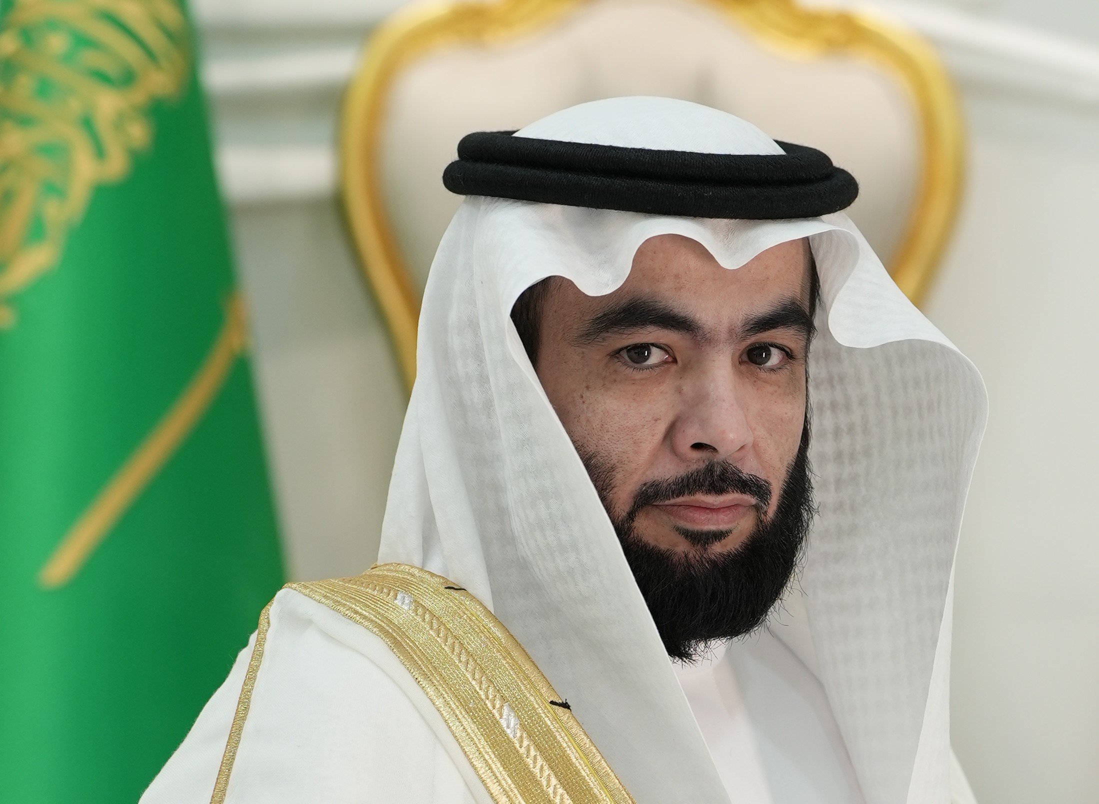 الكاتب